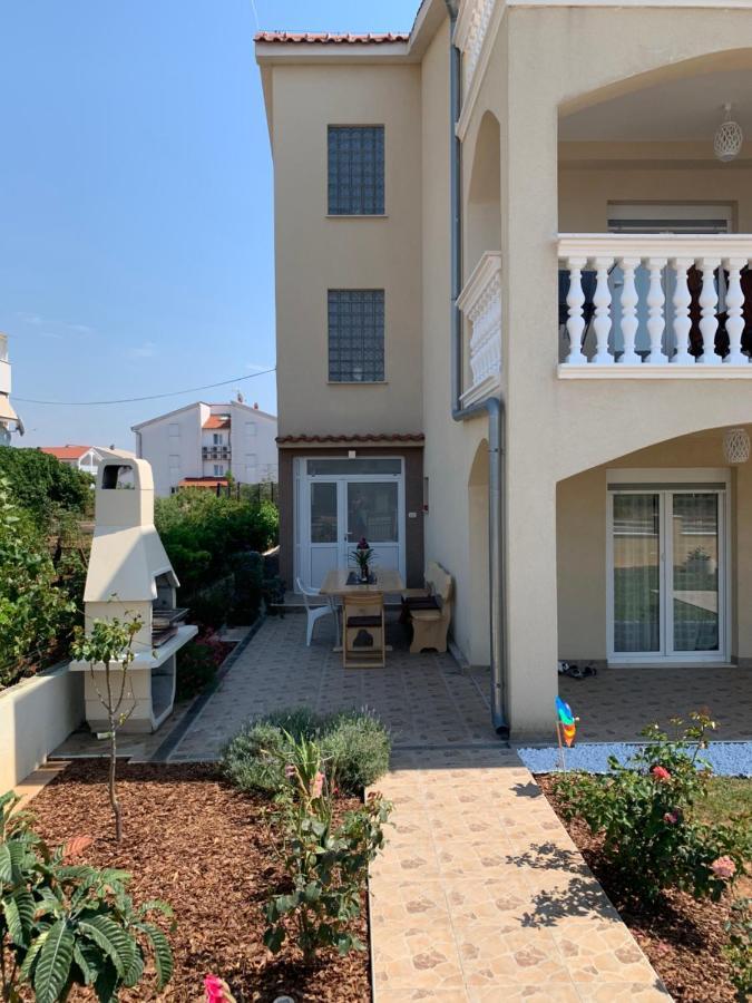 Apartments Mirela ヴォディツェ エクステリア 写真