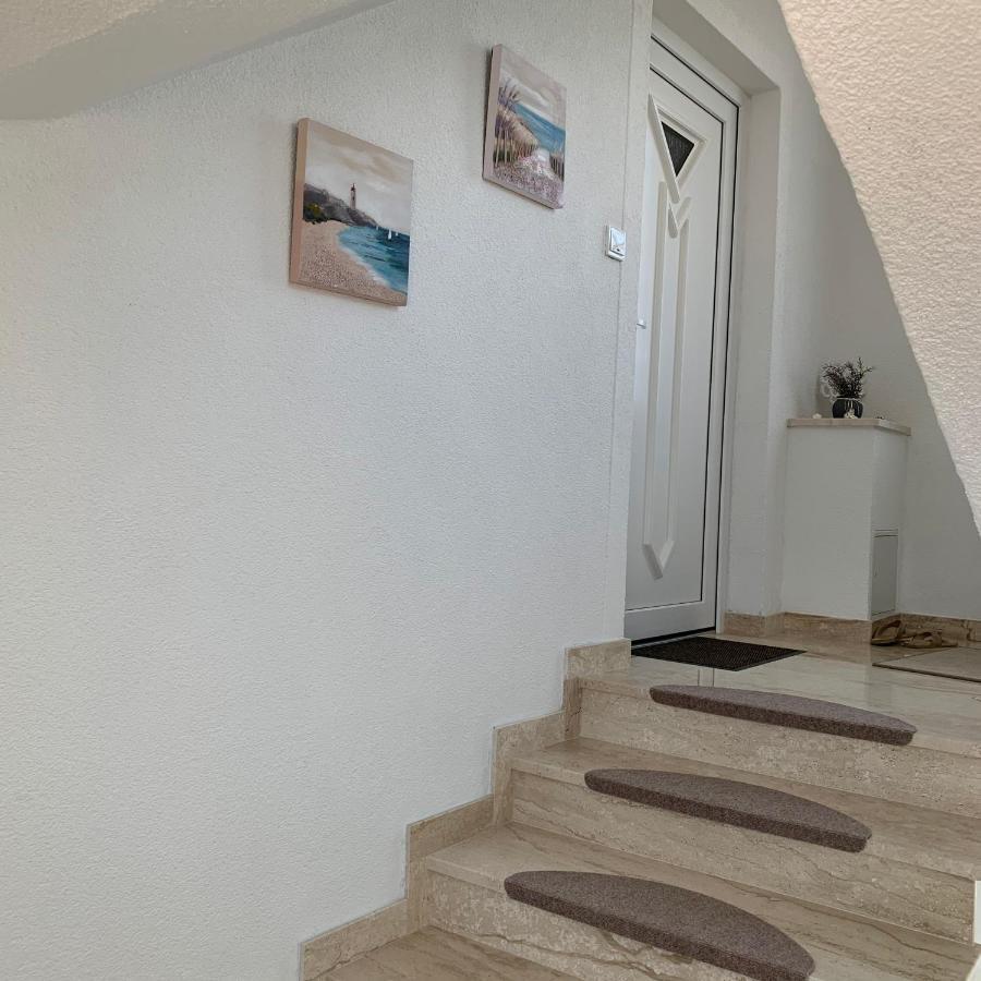 Apartments Mirela ヴォディツェ エクステリア 写真