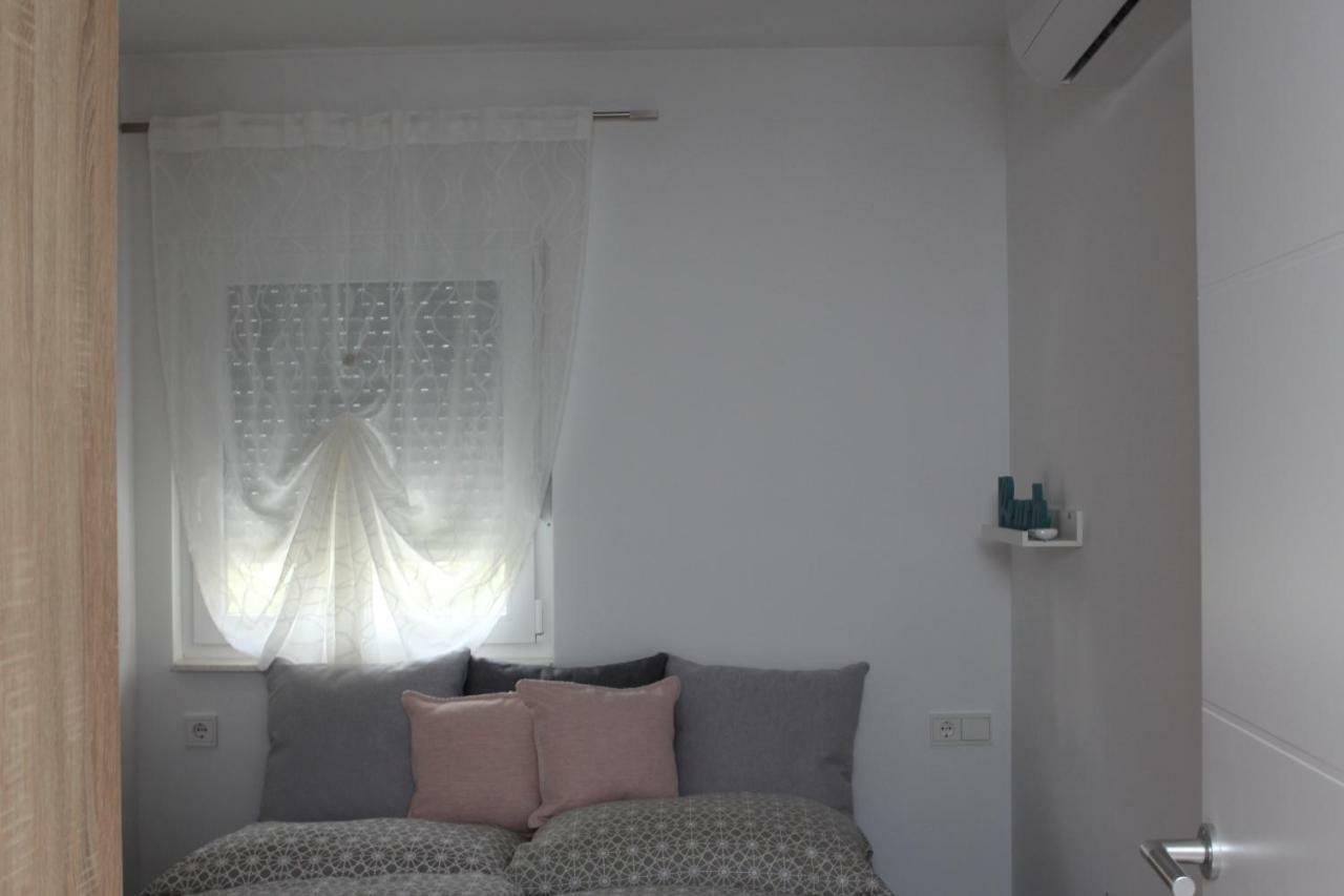 Apartments Mirela ヴォディツェ エクステリア 写真